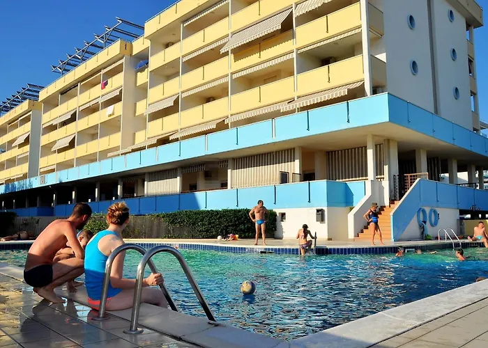 Modern With Seaview Large Balcony Бібіоне